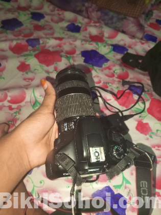 Canon 1300d camera